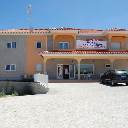 Hotel Encostas De Nantes 3*