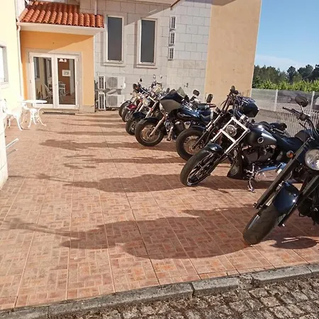 Encostas De Nantes Hotel